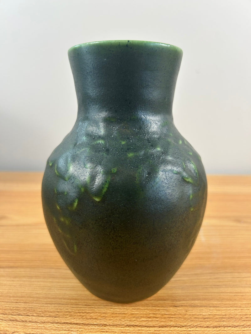 Ken Tracy Studio 2018 Arts & Crafts Pottery Hand Made Floral Green Vase