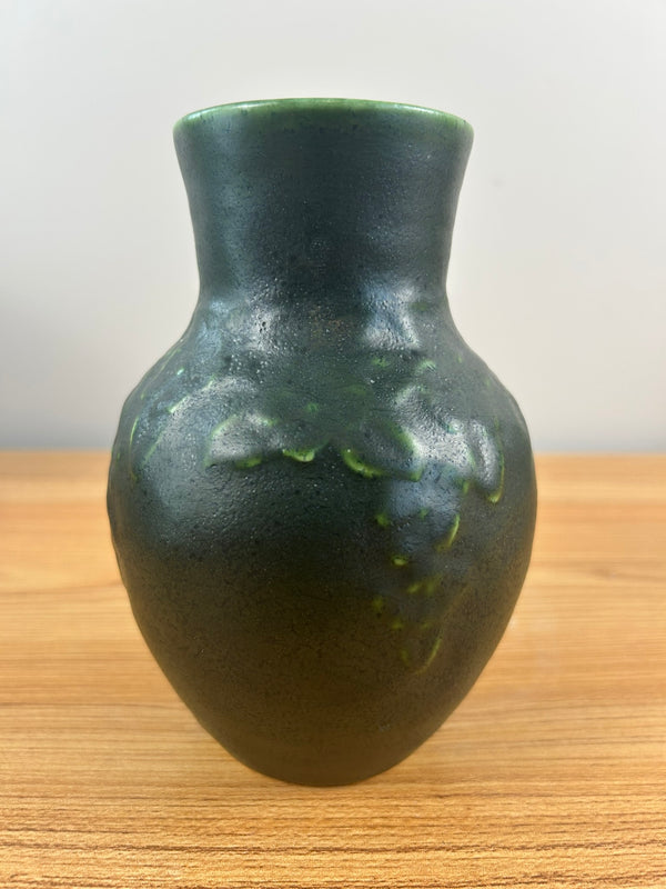 Ken Tracy Studio 2018 Arts & Crafts Pottery Hand Made Floral Green Vase