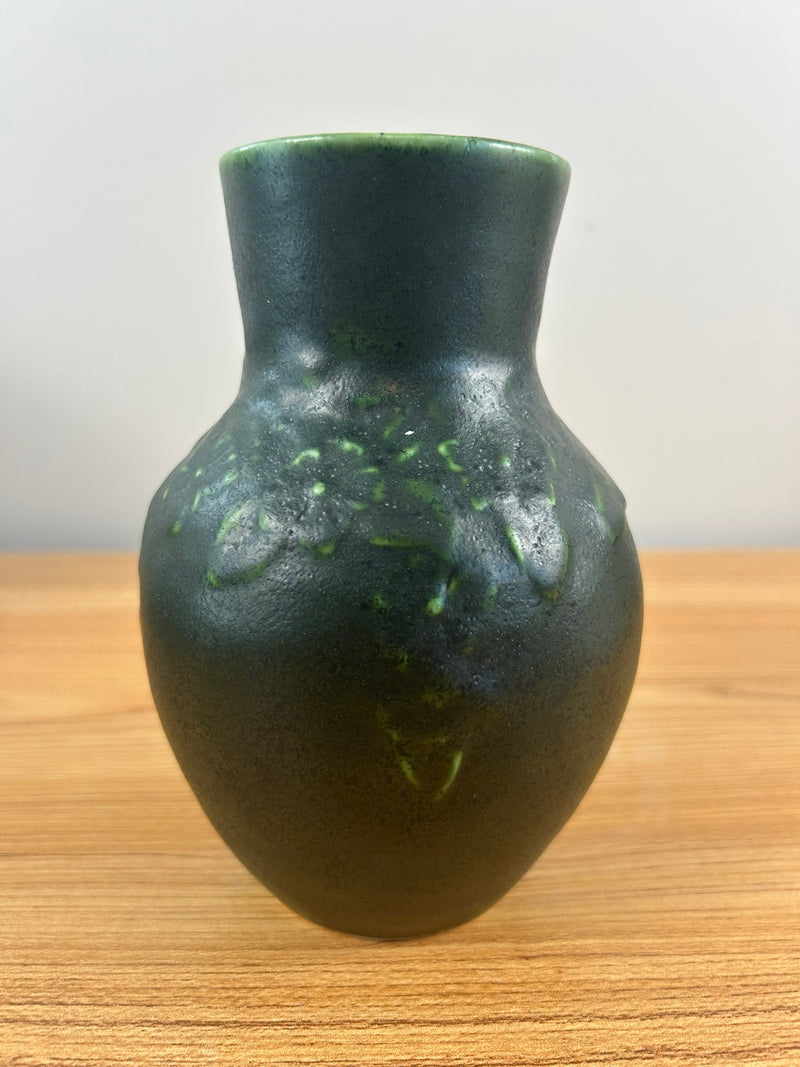 Ken Tracy Studio 2018 Arts & Crafts Pottery Hand Made Floral Green Vase