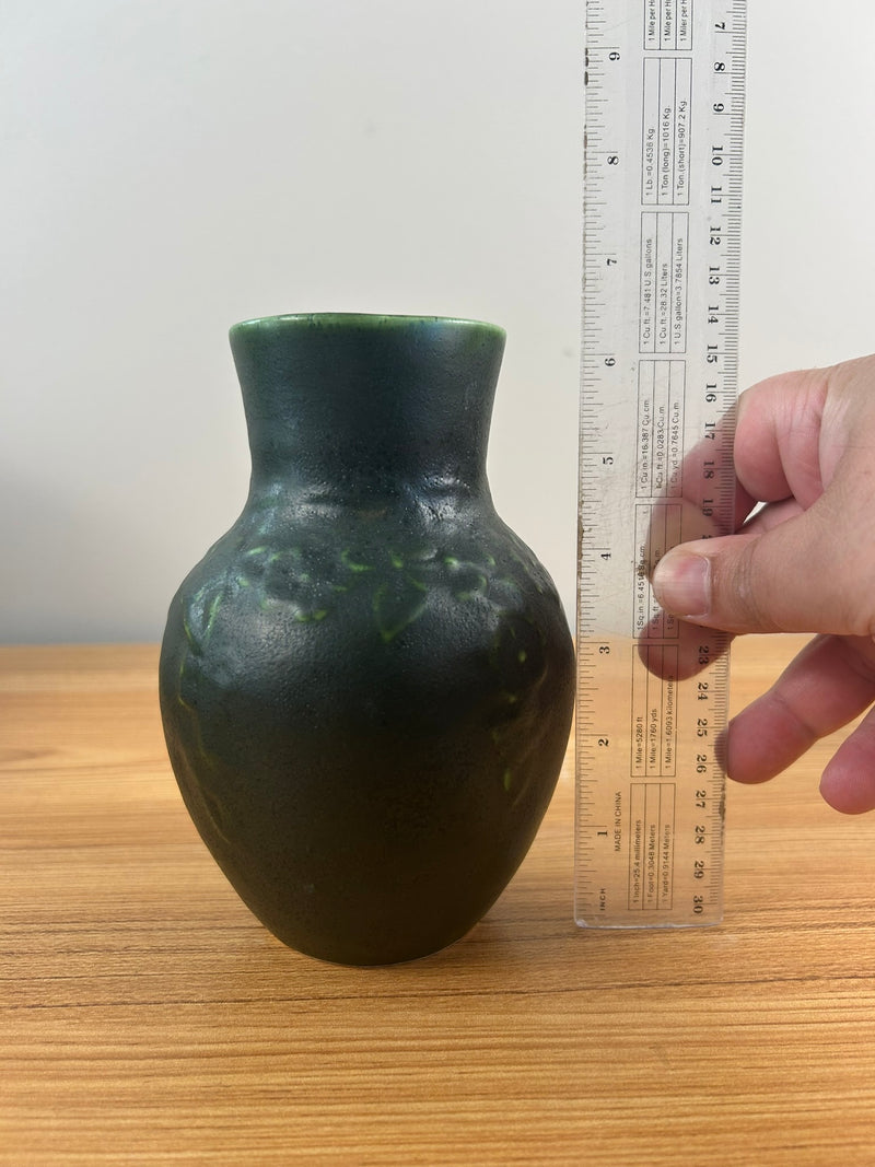 Ken Tracy Studio 2018 Arts & Crafts Pottery Hand Made Floral Green Vase