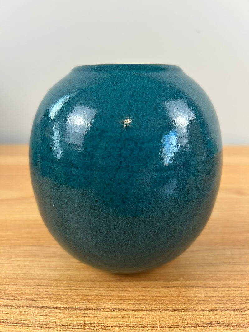 CLAIRVAUX CALIFORNIA STUDIO ART POTTERY BLUE VASE FATHER ANTHONY BELLESORTE 2000