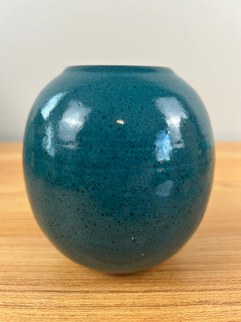 CLAIRVAUX CALIFORNIA STUDIO ART POTTERY BLUE VASE FATHER ANTHONY BELLESORTE 2000