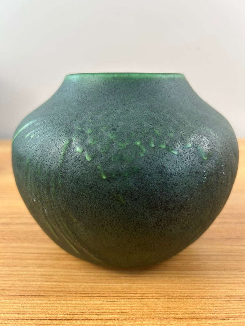 Ken Tracy Studio 2015 Arts & Crafts Pottery Matte Green Pinecone Vase