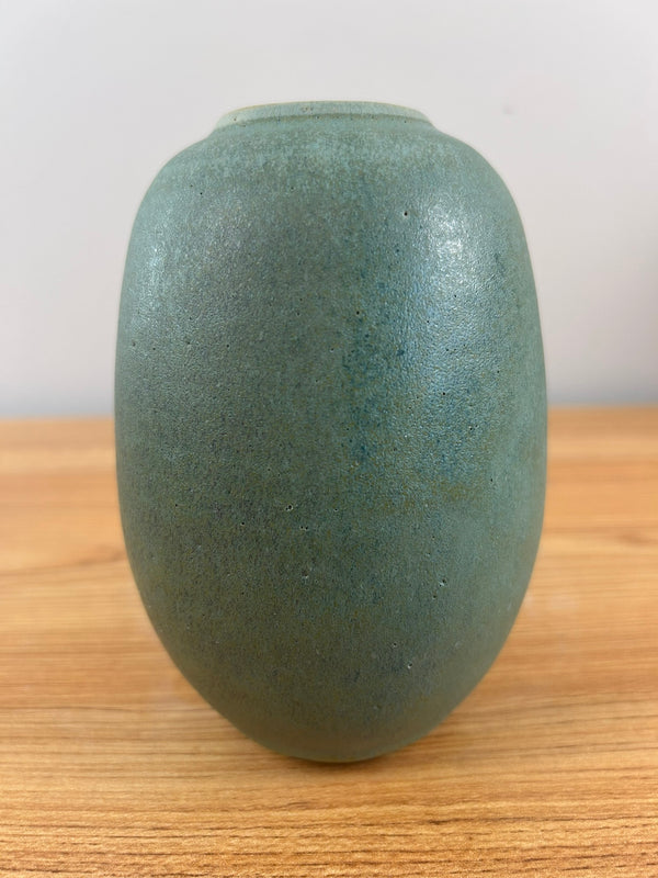 CLAIRVAUX CALIFORNIA STUDIO ART POTTERY GREEN VASE FATHER ANTHONY BELLESORTE 1998