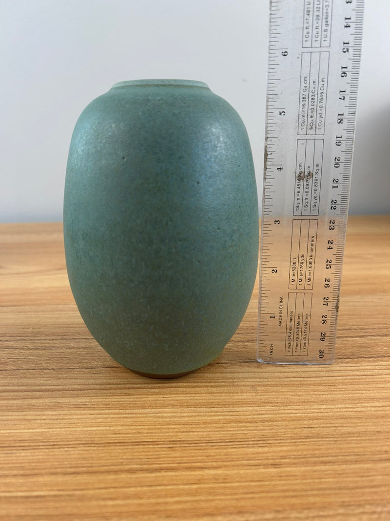 CLAIRVAUX CALIFORNIA STUDIO ART POTTERY GREEN VASE FATHER ANTHONY BELLESORTE 1998