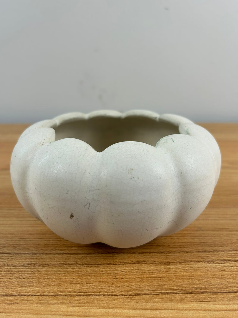Niloak Art Pottery Scalloped Bowl Planter Vase White Cream Glaze