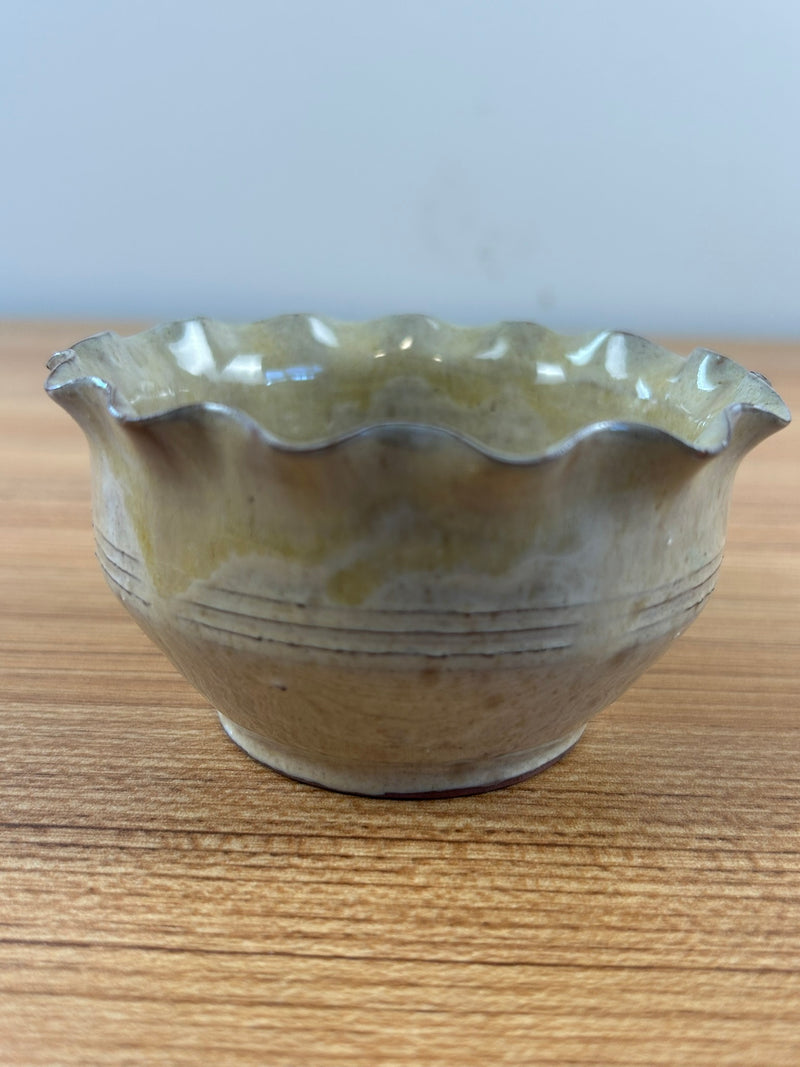 Old Sturbridge Village Pottery Mottle Glazed Ruffle Rim Bowl
